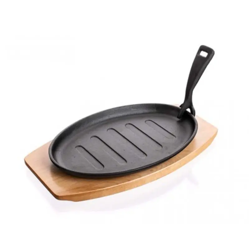 Bestseller BANQUET Grada Gusseisen Pfanne auf einem Holzbrett 27 x 17.5 cm 40LP001
